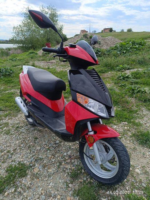 Scuter Pegasus în stare perfectă