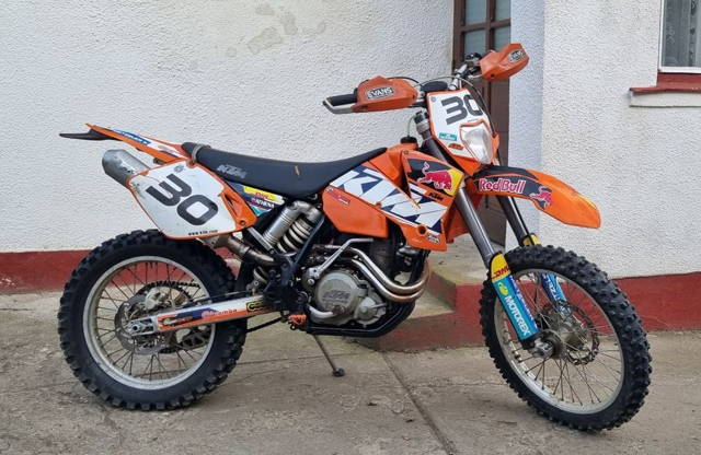 Vând KTM Exc 450 in stare bunã, cu ACTE moto enduro cross
