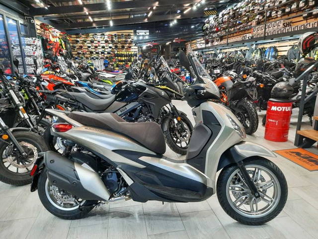 Piaggio Beverly 400 nou-livrare stoc EST BIKE Campina
