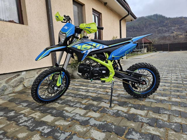 Moto cross enduro Asix 125cc, 4T, roți 17/14
Enduro/Cross Asix
Lizza
