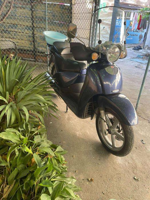 Vând sau schimb Aprilia Scarabeo