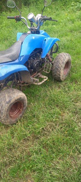 Vând ,ATV de 180 în stare foarte buna