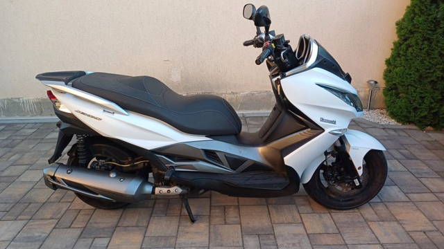 Vand maxi scuter Kawasaki J300 an 2016
