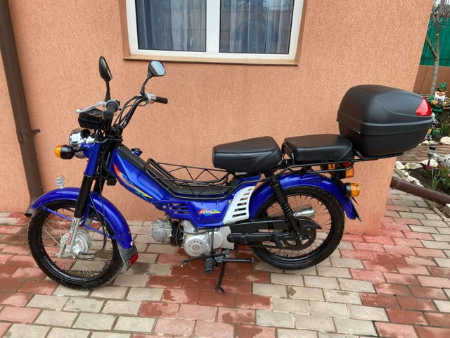 Vând moped Lifan