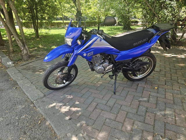 Suzuki DR 125 SM
