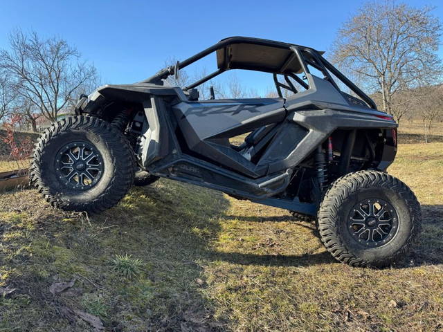 Polaris RZR Pro XP Ultimate 181CP 3500km Buggy
