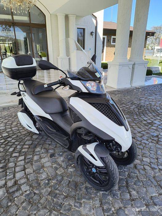 Vând schimb Piaggio mp3 Yourban LT-3 roti /300cm/23Cp-Se conduce cu B