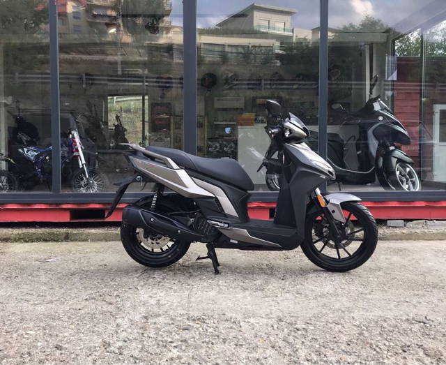 Scuter Agility S 125 cm NOU!