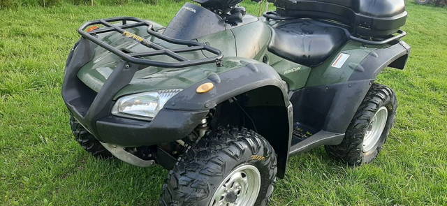 Vând atv Honda 650cc 4x4