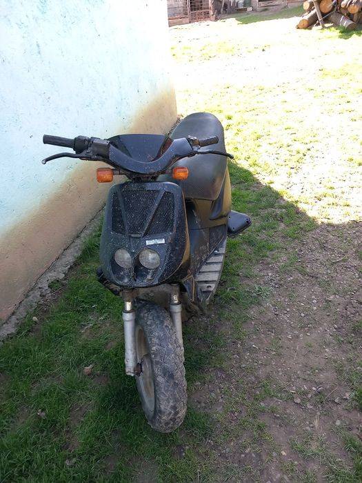 Vând scuter malaguti crosser