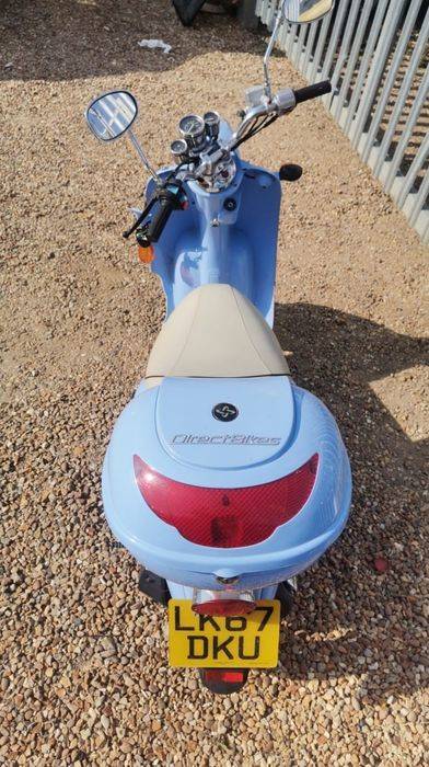Scuter 50 cmc 1400km adus din uk proprietar