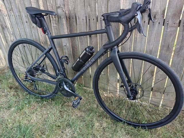 Vând bicicketă șosea Triban RC 500