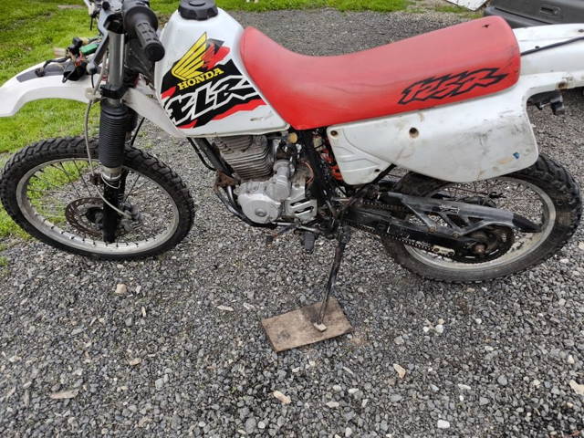 Motocicletă Honda XLR 125