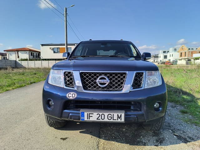 Nissan Pathfinder 7 locuri 2.5 190 CP