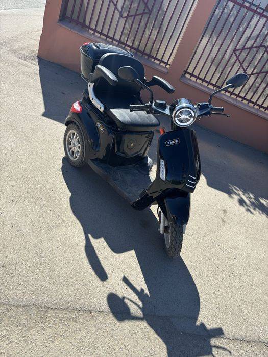 Vand schimb  detalii la telefon