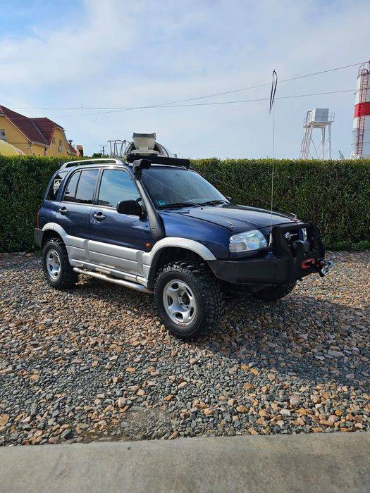 Suzuki Grand Vitara 2.5 v6