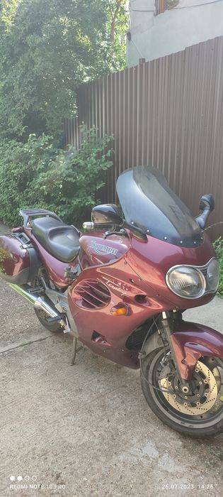 Triumph Trophy 900