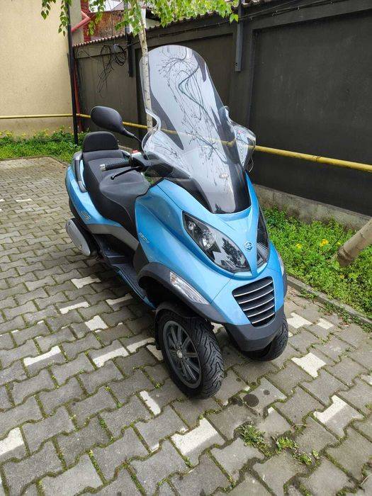 Vand Piaggio MP3, 250 cc, 10 155 Km, Categoria A