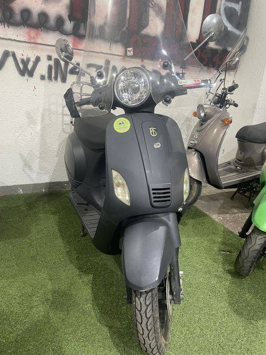 Scuter electric fara permis