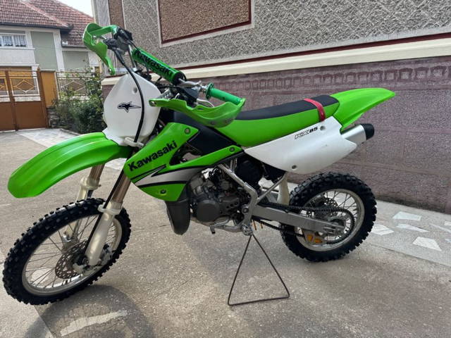 Kawasaki KX85 cross