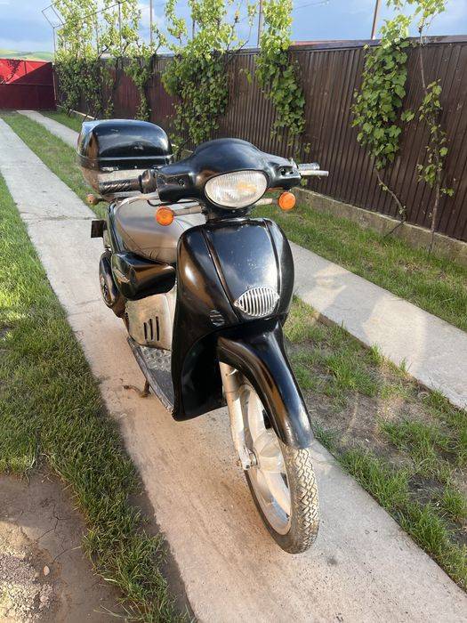 Aprilia scarabeo cu carte