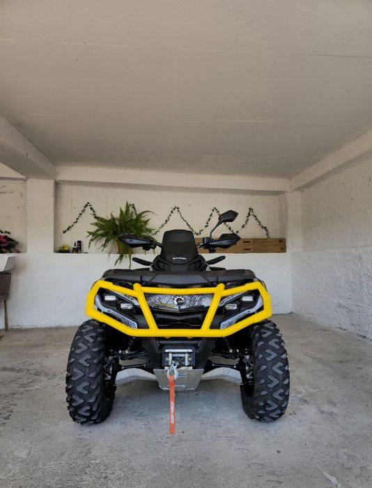 Can Am Outlander MAX 1000R