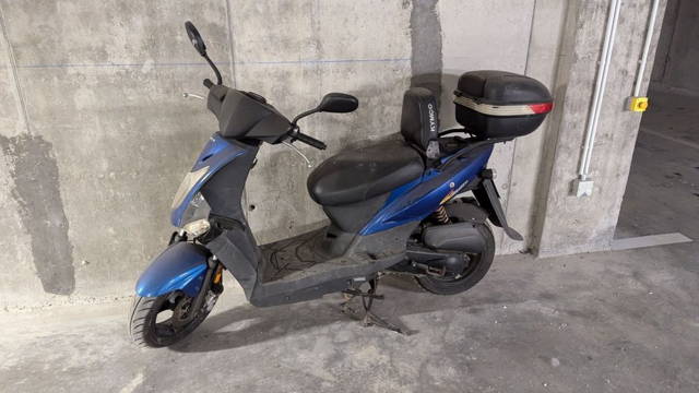 Scuter Kymco agility 50