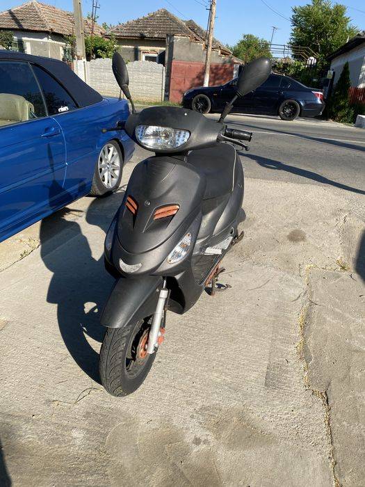 Scuter 49cc RC.