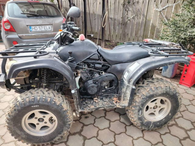 Vând ATV  cf moto 550 .