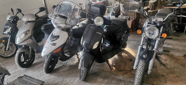 Vand scuter 125 cmc. Se conduc cu B