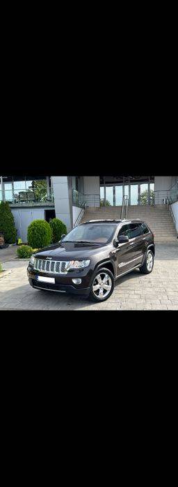 Vând Jeep  Grand cherokee  overland