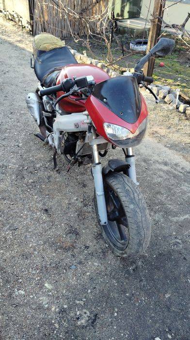 Vand sau dezmembrez Gilera DNA 50