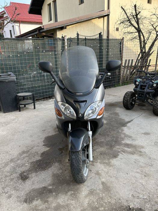 Vand Scuter Piaggio X9