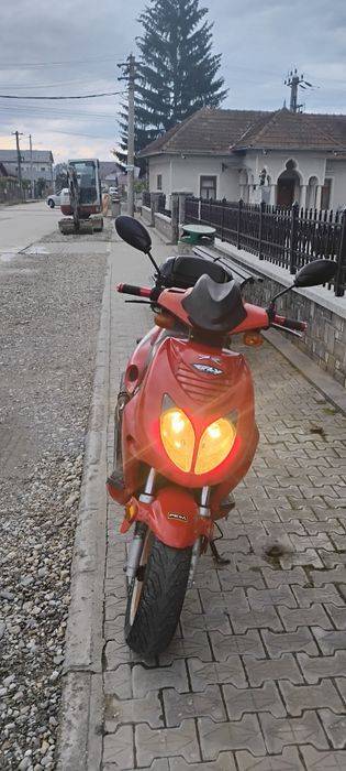 Vând scuter 80cc 2T Carte RAR