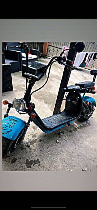 Vând scuter harley