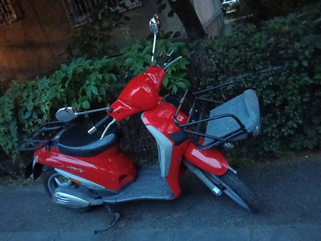 Vand Piaggio Liberty 34.000 km reali, carburatie, 2016