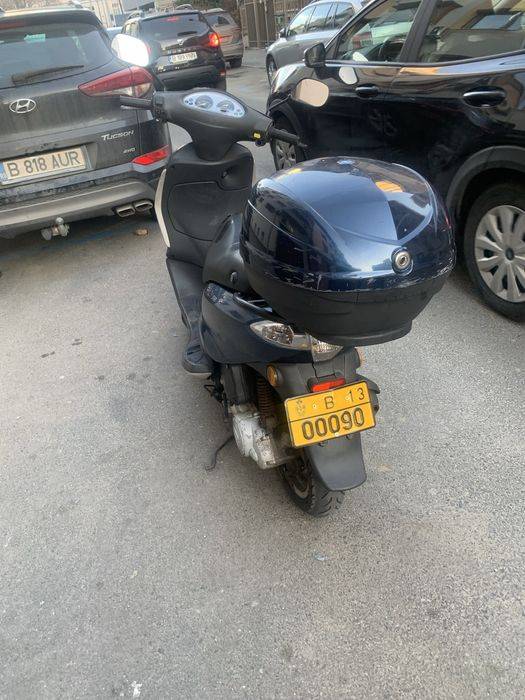 Vand scuter 25 km limitat piaggio