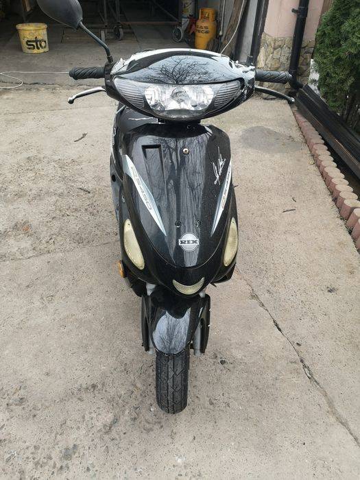 Scuter negru 49 cm