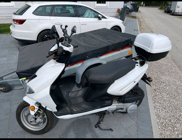 Scuter 125 cc 2014 1300km