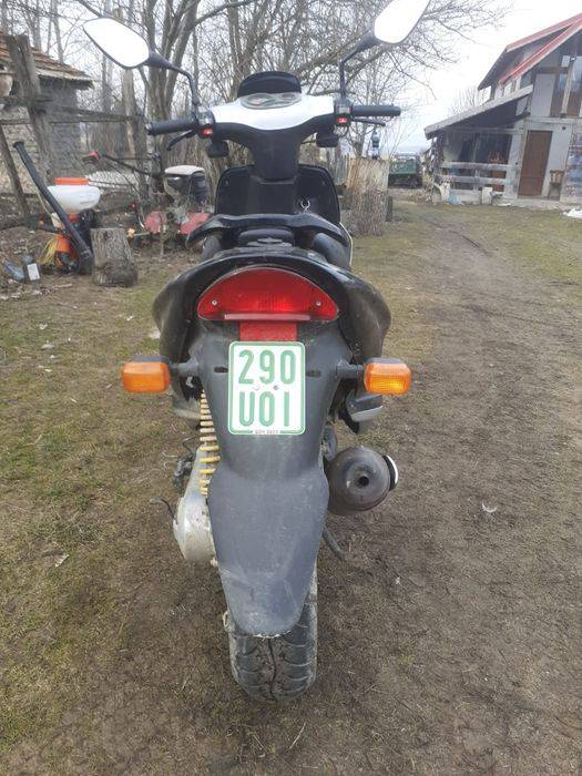 Vând moto scuter CPI 49cc schimb cu animale