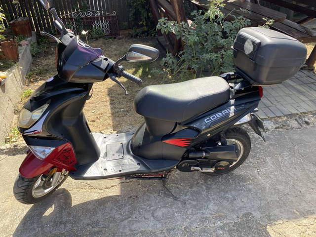 Scuter 49 cmc 2012 5.000 km