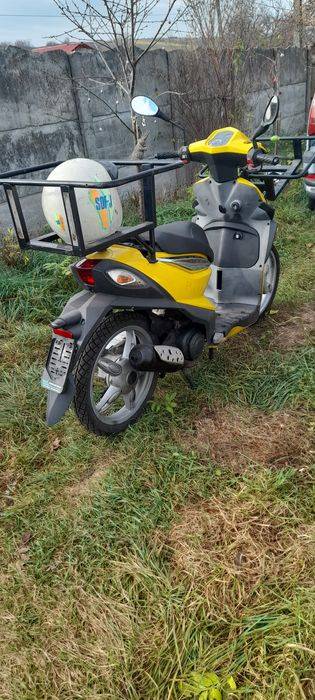 Azi 700 euro Scuter49cc..ideal curierat Pizza etc