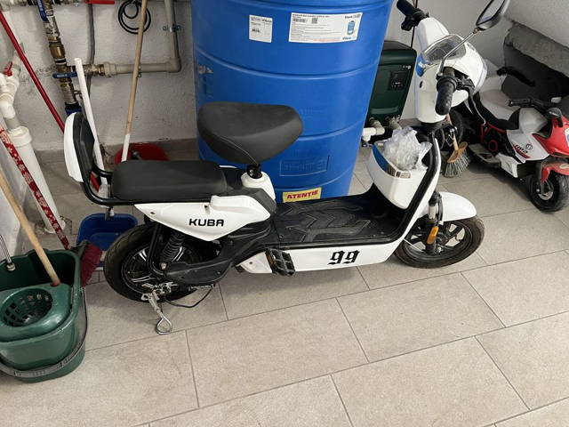 Scuter electric Kuba