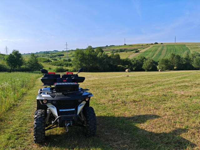 Vând ATv linhai m550