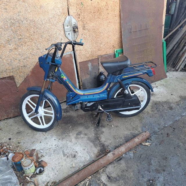 Vând moped garelli