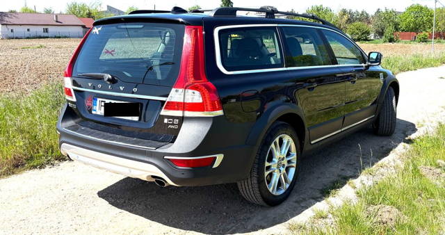 Volvo XC70 Cross-Country, 4x4, motor 2.4l / 5 cilindri, cutie automata