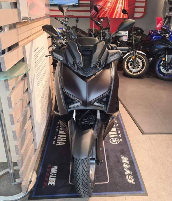 Yamaha Xmax 300 tech max