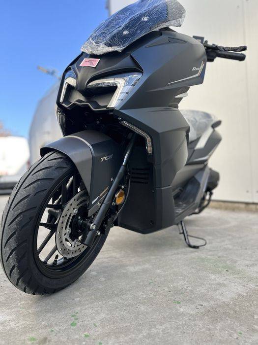 Scutere pe benzina 125Cc 2025