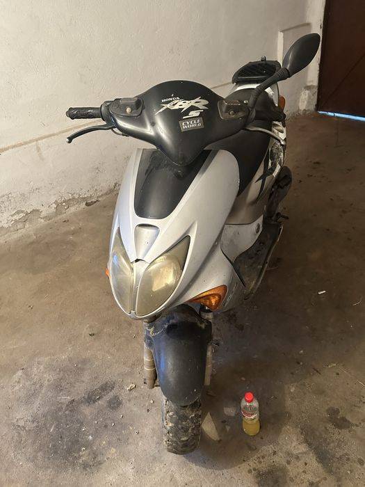 Scuter Honda 49 cm