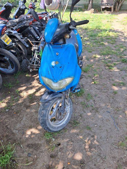 Vând scutere foarte bun